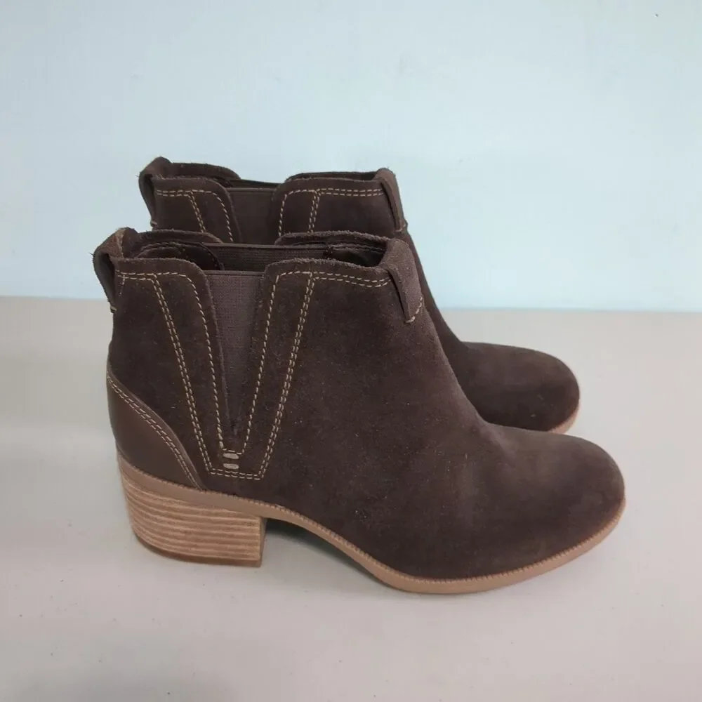 Clarks | Women's Brown Maypearl Daisy Suede Ankle Bootie Size 8